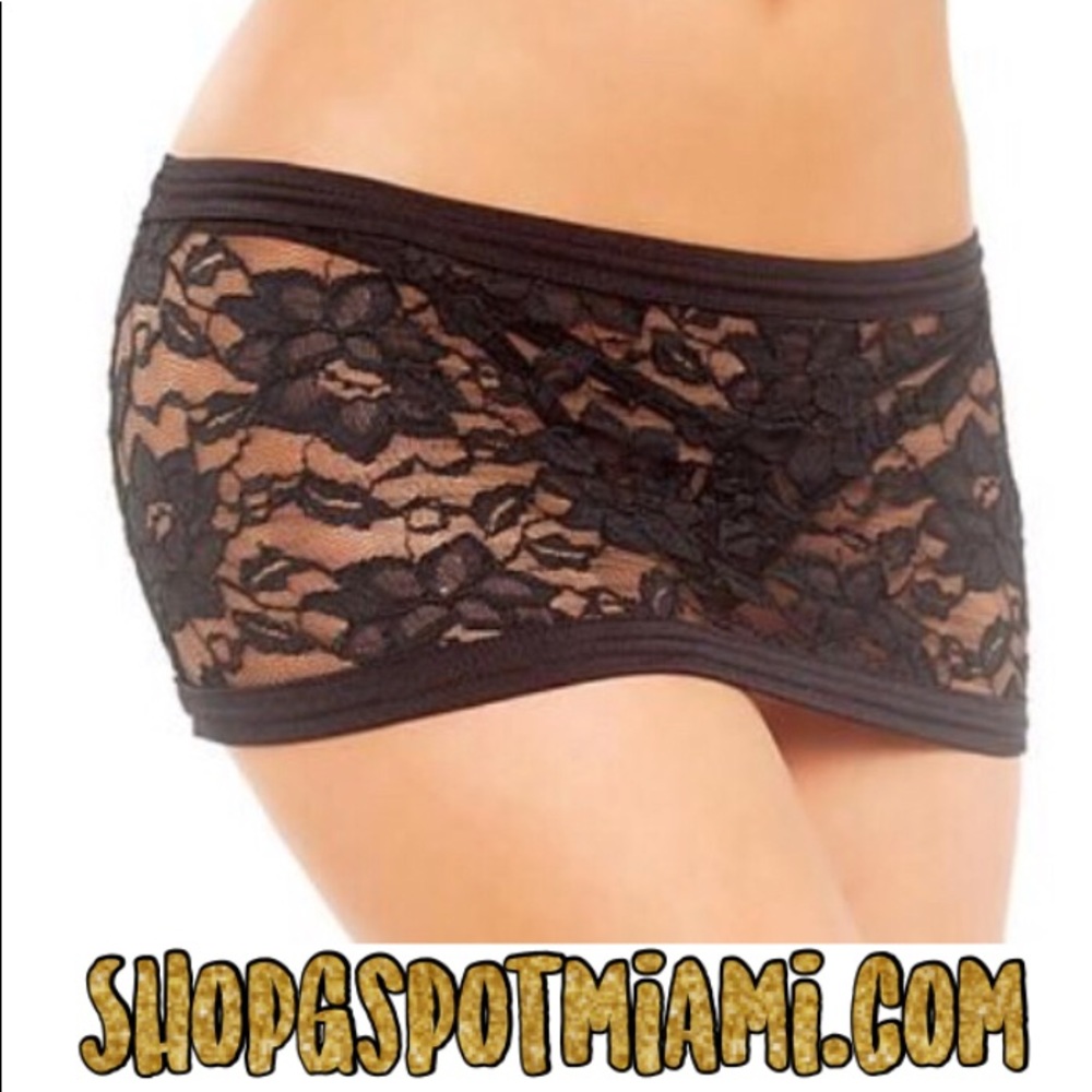 Lace Mini Skirt